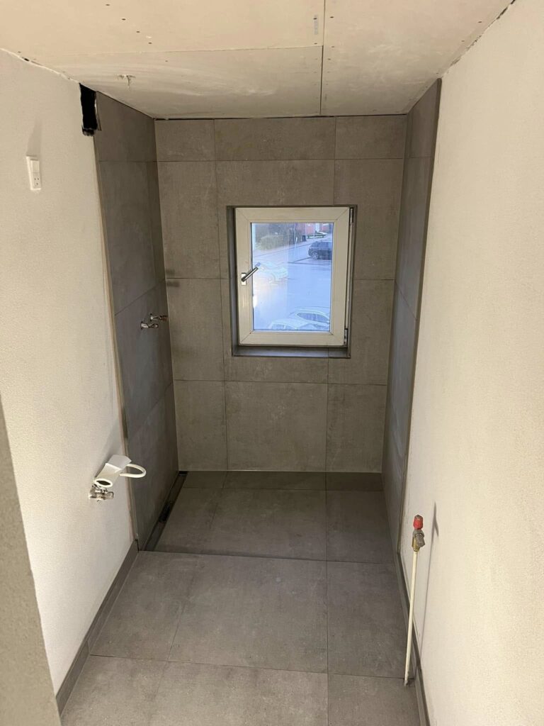 - Bjergby Mureren ApS - 482192460 572312619189813 3638172060390018293 n - Renovering af badeværelse